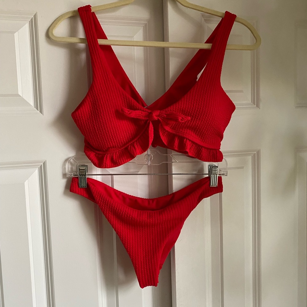 Rib Ruffle Knot Front Bikini Swimsuit